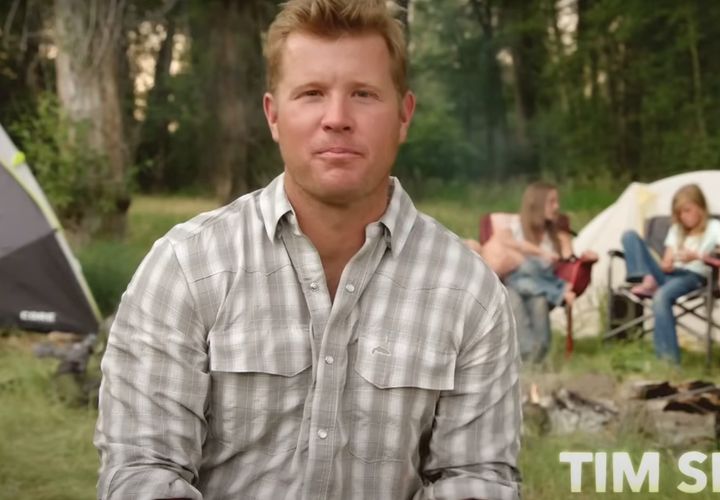 A screenshot from the TV ad. Notice the lines of his shirt on his upper arm don't match.